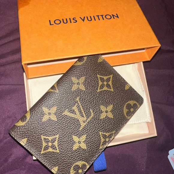 Louis Vuitton id card holder Monogram